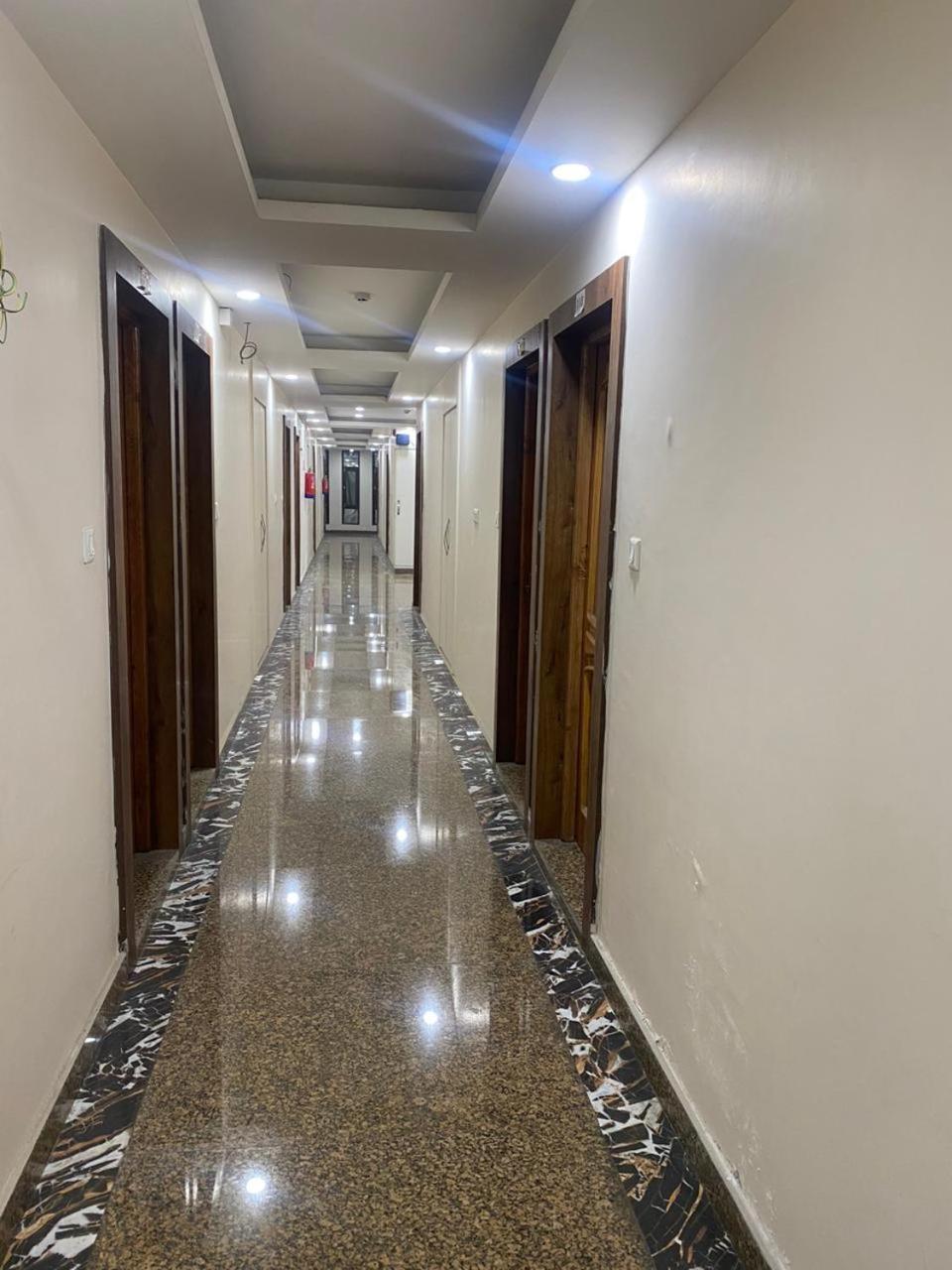 Hotel Zoon Dabb Srinagar Airport Kashmir Екстер'єр фото