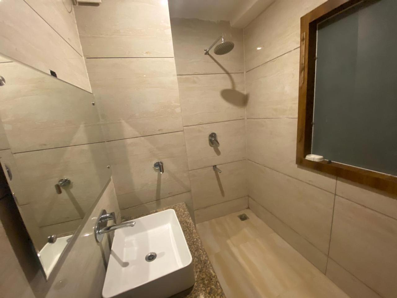 Hotel Zoon Dabb Srinagar Airport Kashmir Екстер'єр фото