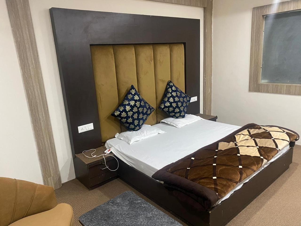 Hotel Zoon Dabb Srinagar Airport Kashmir Екстер'єр фото