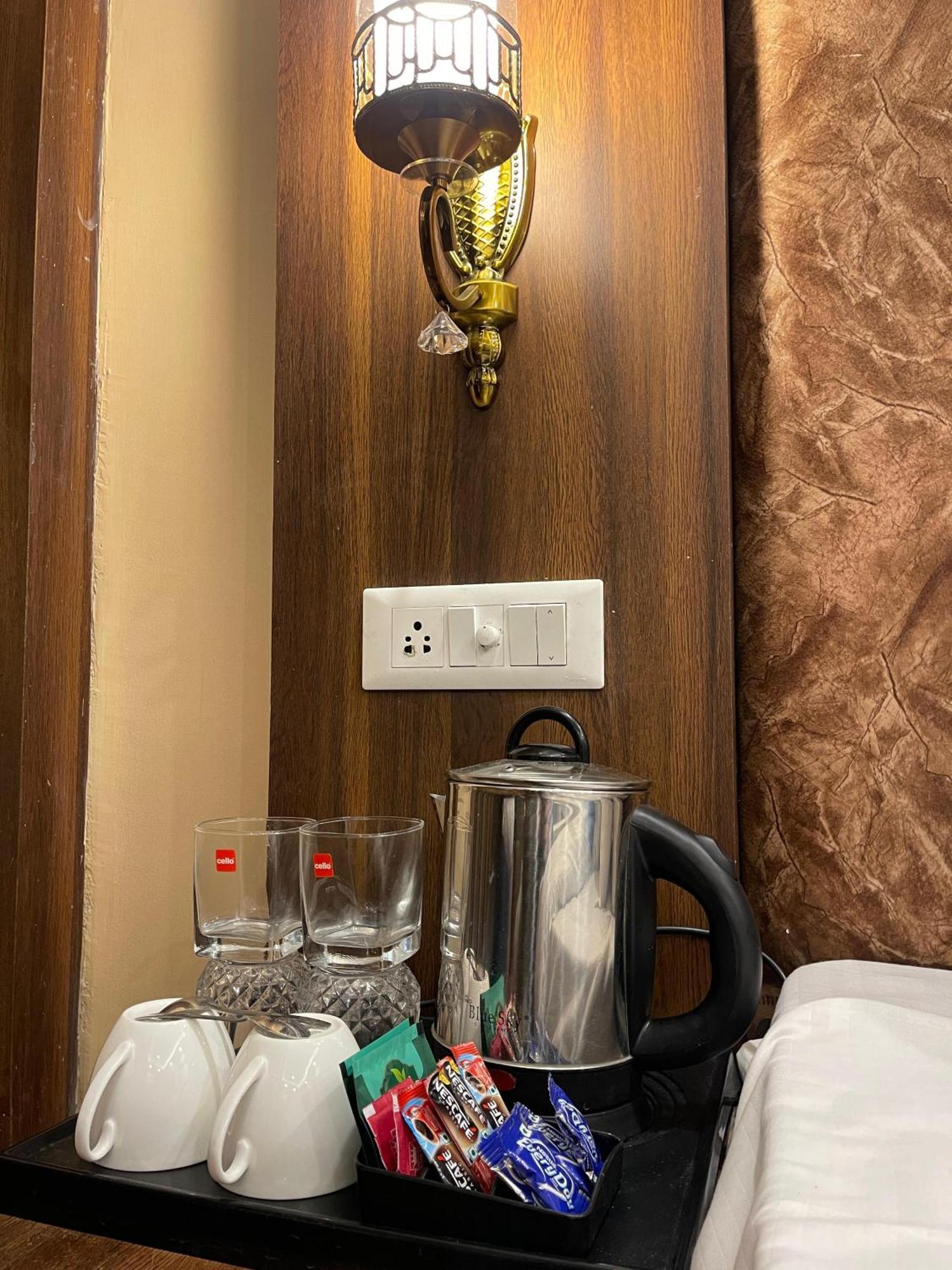 Hotel Zoon Dabb Srinagar Airport Kashmir Екстер'єр фото