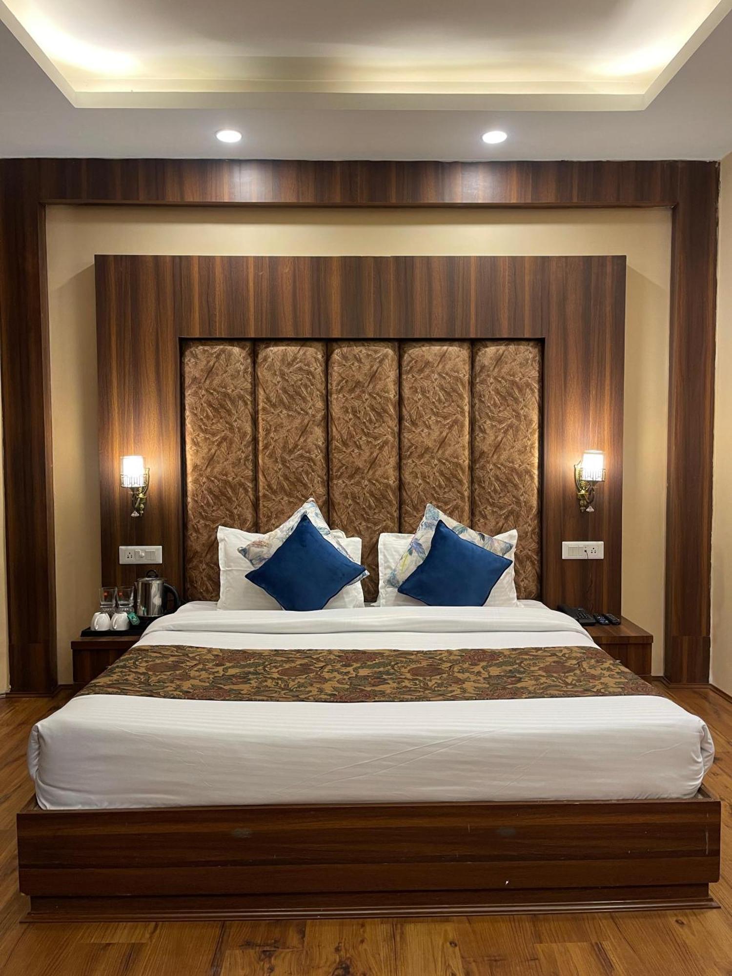 Hotel Zoon Dabb Srinagar Airport Kashmir Екстер'єр фото