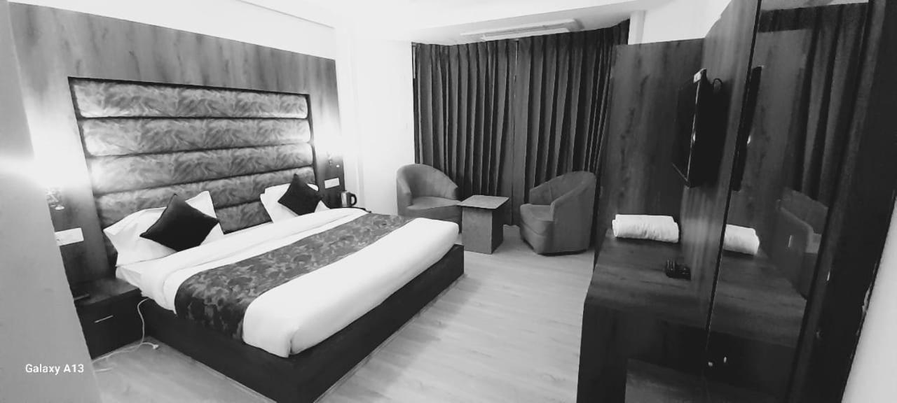 Hotel Zoon Dabb Srinagar Airport Kashmir Екстер'єр фото